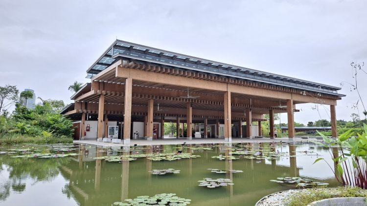 Water Lily Pavilion at Jurong Lake Gardens, photograph 2 of 3